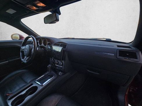 Used 2014 Dodge Challenger R/T RWD image 21
