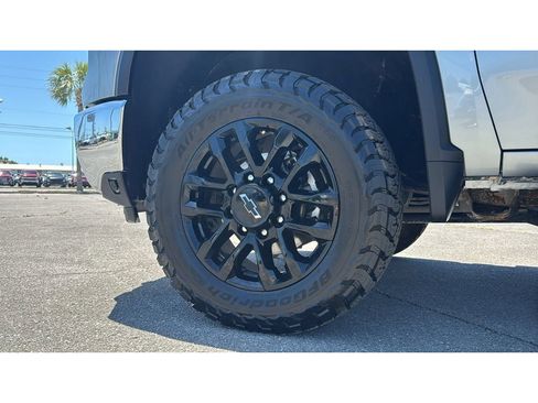 Used 2024 Chevrolet Silverado 2500 LTZ AWD/4WD image 12