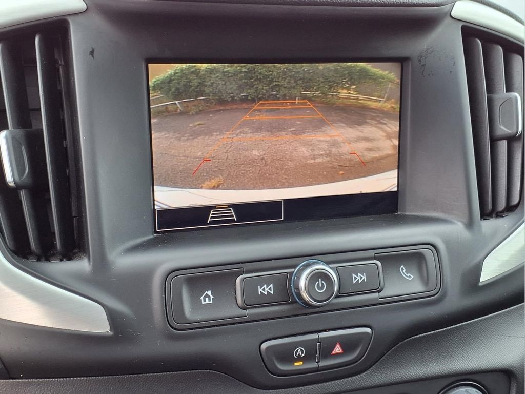 Used 2024 GMC Terrain SLE FWD image 11