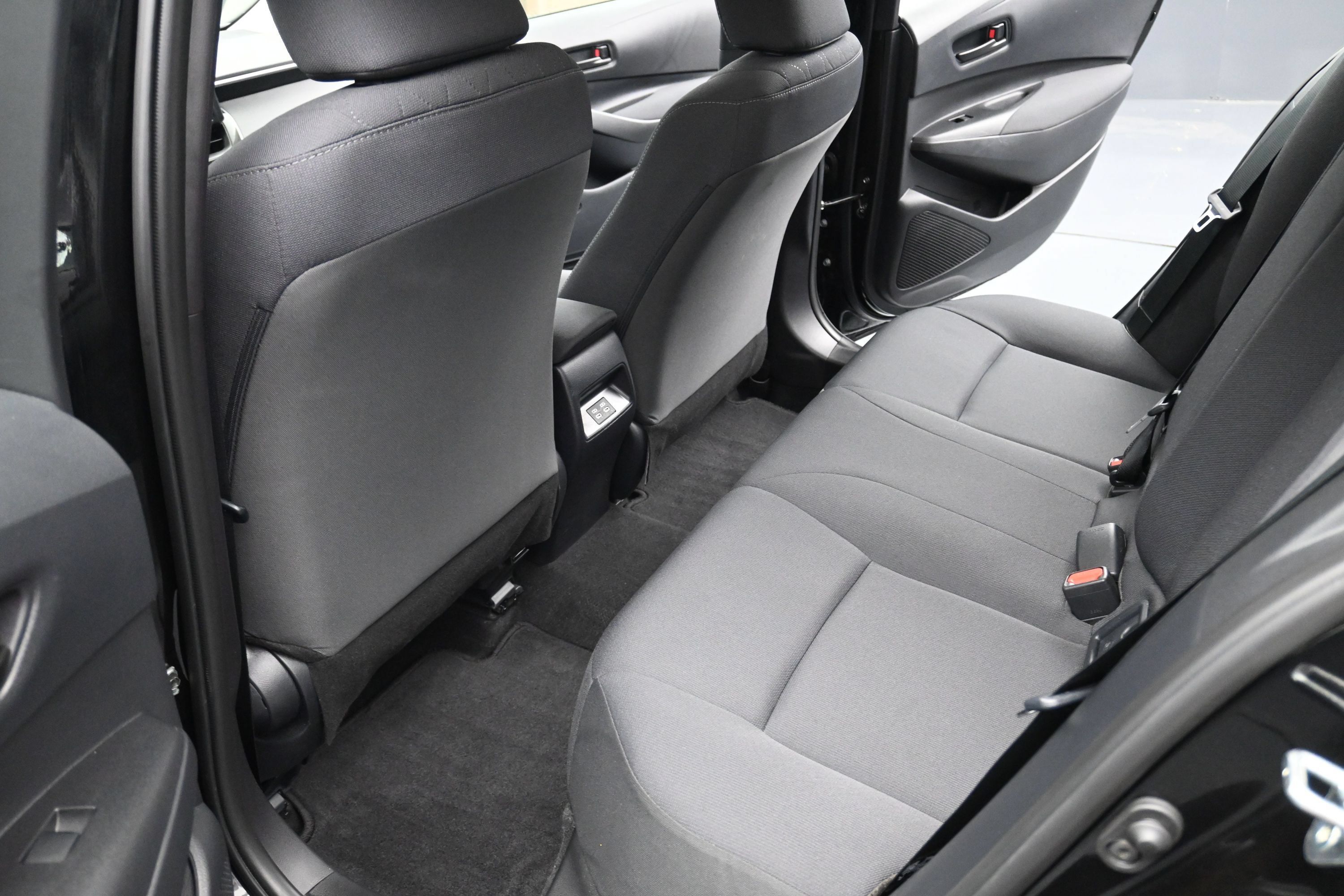 Used 2026 Toyota Corolla LE FWD image 13