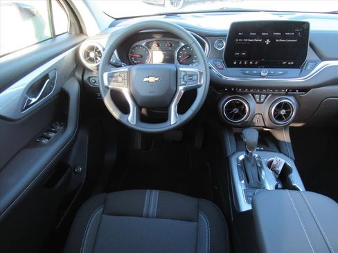 New 2026 Chevrolet Blazer LT w/ Convenience Package FWD image 12