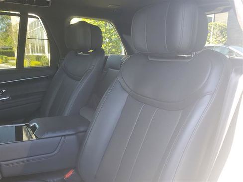 Used 2023 Land Rover Range Rover Autobiography image 31