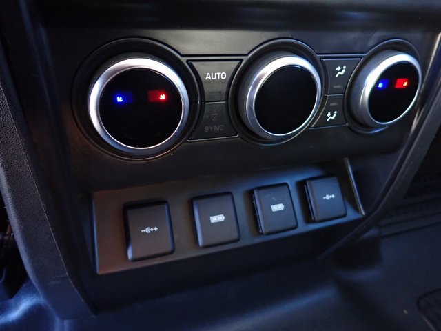 Used 2020 Land Rover Defender 110 SE AWD/4WD image 9