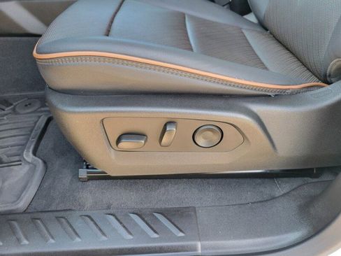 Used 2024 GMC Canyon AT4 w/ AT4 Premium Package image 24