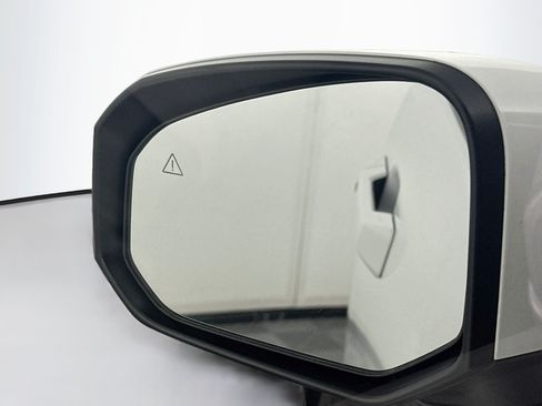 Used 2024 Hyundai Santa Fe SE FWD image 16