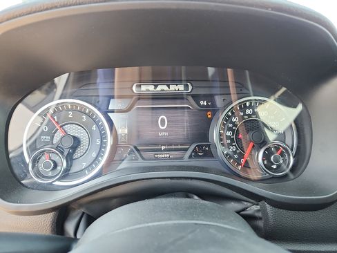 Used 2025 RAM 1500 Laramie AWD/4WD image 17