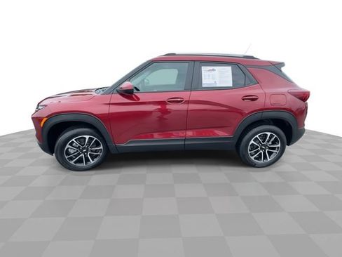 Used 2024 Chevrolet TrailBlazer LT w/ Convenience Package AWD/4WD image 5