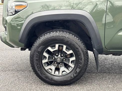 Used 2021 Toyota Tacoma TRD Off-Road image 8
