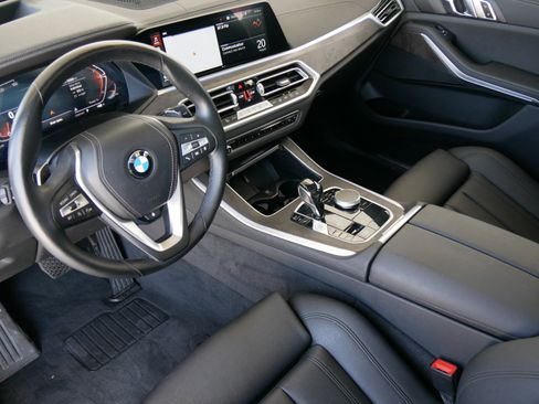 Used 2022 BMW X5 xDrive40i w/ Premium Package AWD/4WD image 13