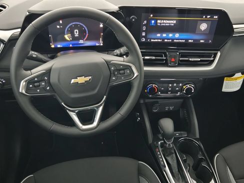 New 2026 Chevrolet TrailBlazer LT w/ LT Cold Weather Package FWD image 29