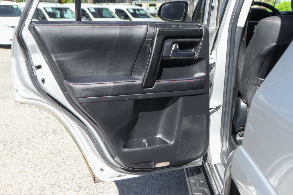 Used 2022 Toyota 4Runner TRD Off-Road Premium w/ Moonroof Package AWD/4WD image 33