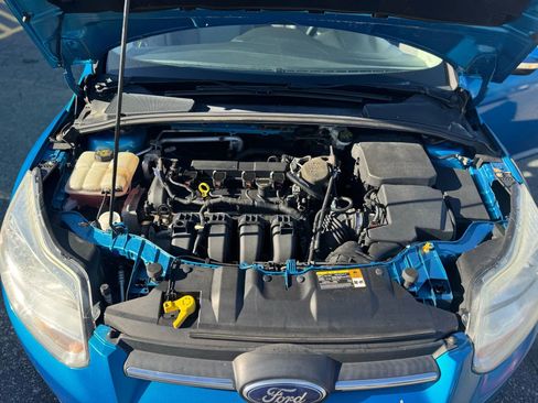 Used 2014 Ford Focus SE w/ SE Winter Package image 14