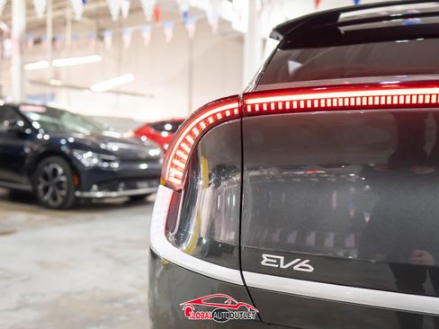 Used 2024 Kia EV6 Light image 44