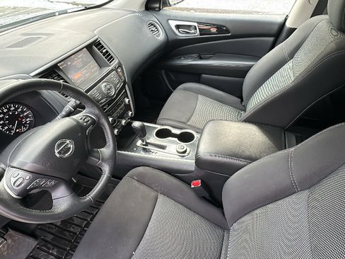 Certified 2020 Nissan Pathfinder SV image 22