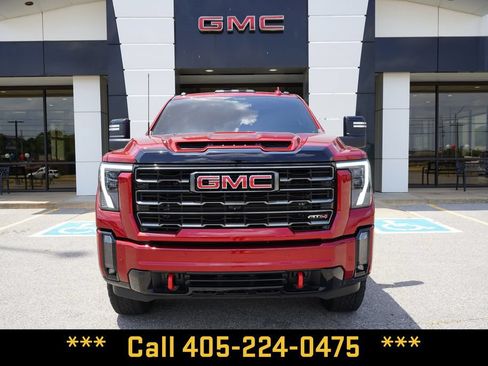 Used 2024 GMC Sierra 2500 AT4 w/ AT4 Preferred Package AWD/4WD image 3