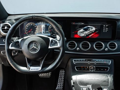 Used 2018 Mercedes-Benz E 63 AMG S image 41