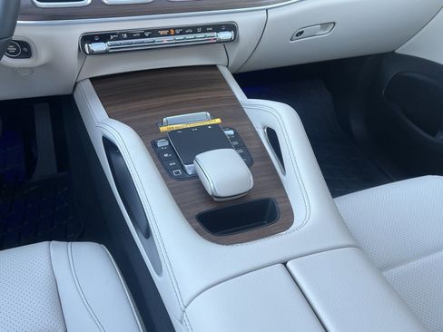 Certified 2025 Mercedes-Benz GLE 350 4MATIC image 38