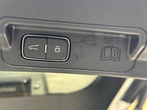 Used 2025 Ford Explorer ST image 32