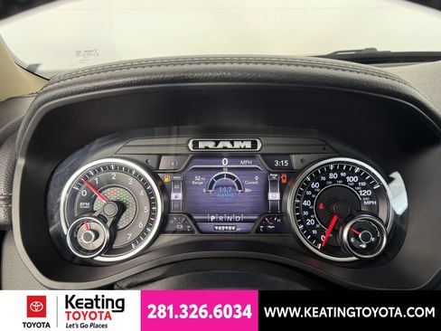 Used 2019 RAM 1500 Laramie RWD image 25