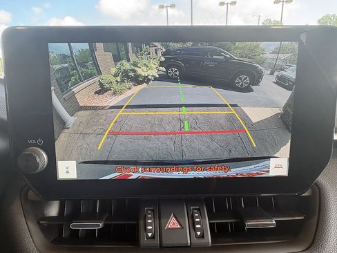 Used 2025 Toyota RAV4 XSE w/ Weather Package AWD/4WD image 18