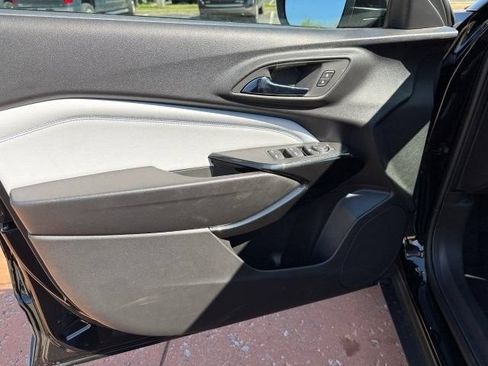 New 2026 Chevrolet Trax LT w/ LT Convenience Package FWD image 9