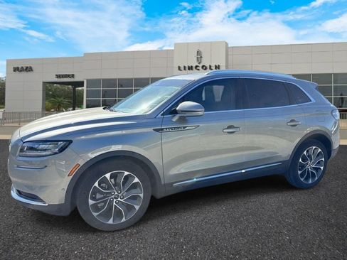 Used 2023 Lincoln Nautilus Reserve w/ Equipment Group 201A image 7