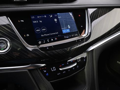 Used 2024 Cadillac XT6 Premium Luxury w/ LPO, Floor Liner Package AWD/4WD image 27