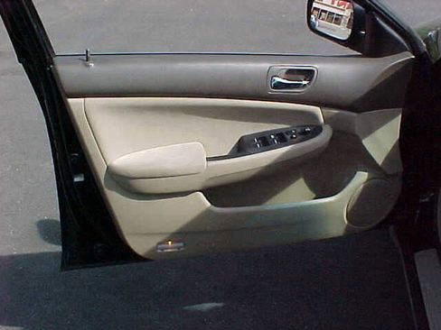 Used 2007 Honda Accord LX image 14