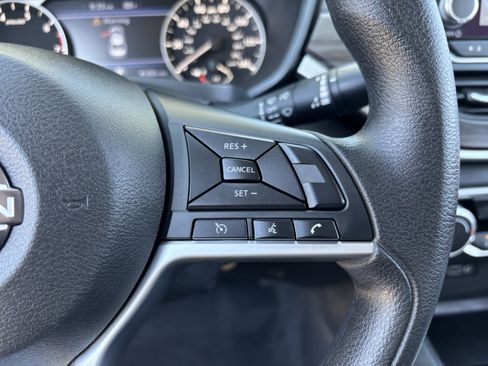Used 2025 Nissan Altima 2.5 SV FWD image 27