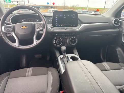 Used 2025 Chevrolet Blazer LT image 12