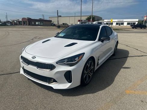 Used 2020 Kia Stinger GT2 AWD/4WD image 2