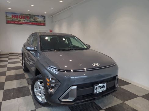 Used 2024 Hyundai Kona SE AWD/4WD image 6