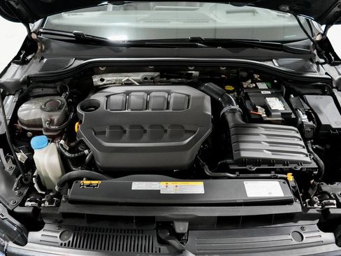 Used 2023 Volkswagen Golf 20th Anniversary Edition image 35