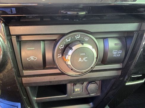 Used 2021 Toyota 4Runner Venture image 31