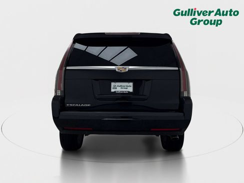Used 2016 Cadillac Escalade Premium AWD/4WD image 7