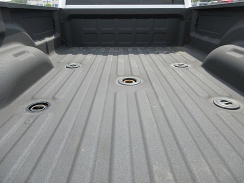 Used 2026 RAM 3500 Limited AWD/4WD image 9
