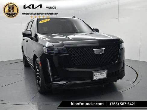 Used 2021 Cadillac Escalade Sport w/ Driver Assist Tech Package AWD/4WD image 2