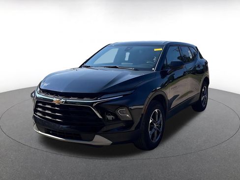Used 2026 Chevrolet Blazer LT FWD image 7