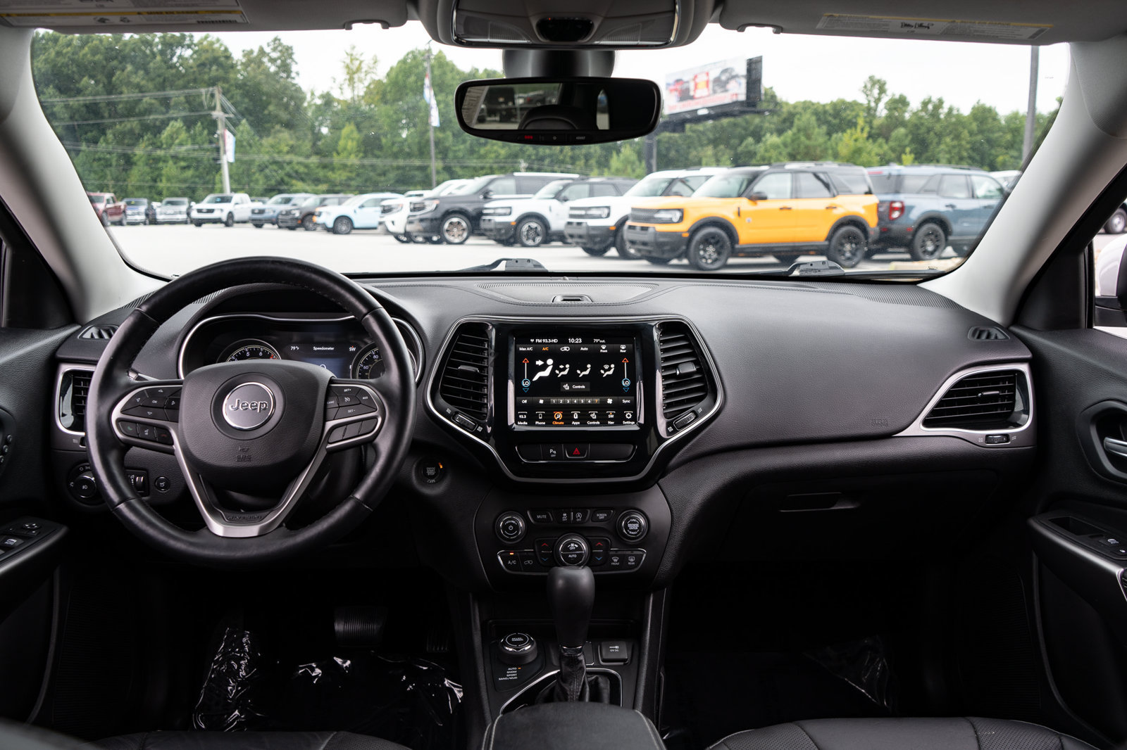 Used 2020 Jeep Cherokee Limited AWD/4WD image 19