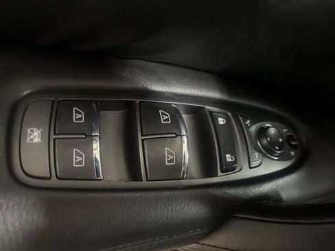 Used 2021 Nissan Armada SV w/ SV Appearance Package image 10