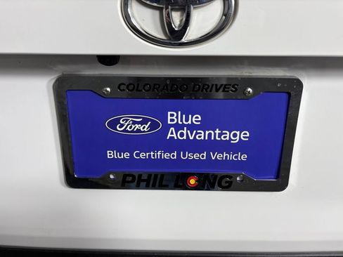 Used 2021 Toyota RAV4 LE image 28