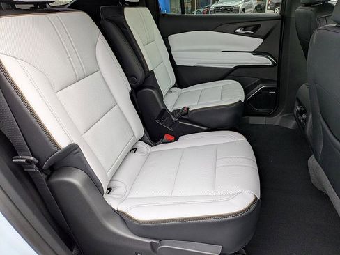 New 2026 Chevrolet Traverse High Country FWD image 31