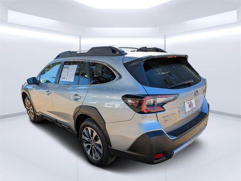 Certified 2025 Subaru Outback Limited w/ Popular Package #2 image 6