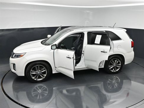Used 2014 Kia Sorento SX w/ 3rd Row Package AWD/4WD image 37