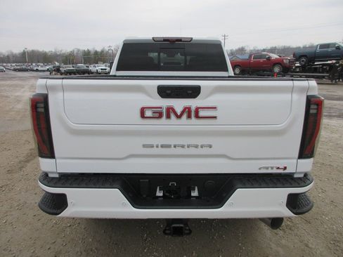 New 2026 GMC Sierra 2500 AT4 w/ AT4 Premium Plus Package image 6