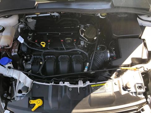 Used 2013 Ford Focus Titanium w/ Titanium Handling Pkg FWD image 36