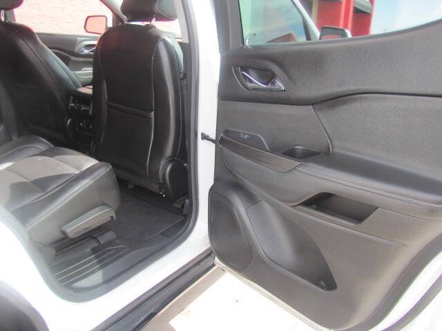 Used 2017 GMC Acadia SLT AWD/4WD image 17