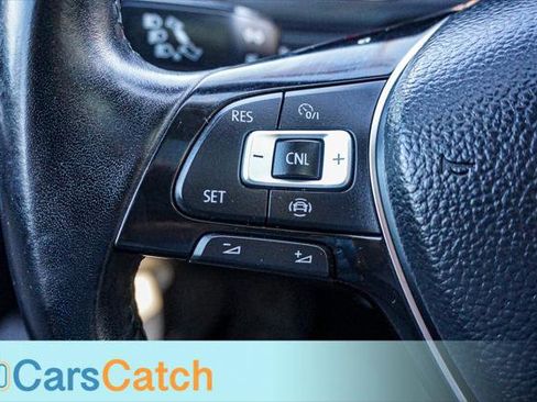 Used 2019 Volkswagen Tiguan SE image 27