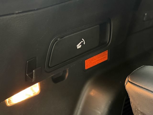Used 2024 Mitsubishi Outlander 4WD Plug-In Hybrid image 23
