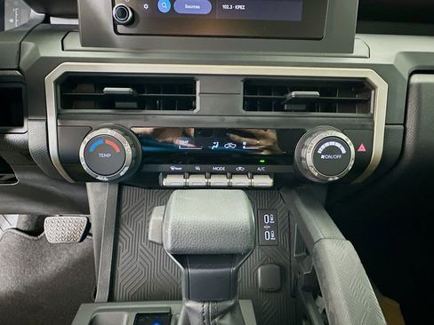 Used 2025 Toyota Tacoma SR image 15